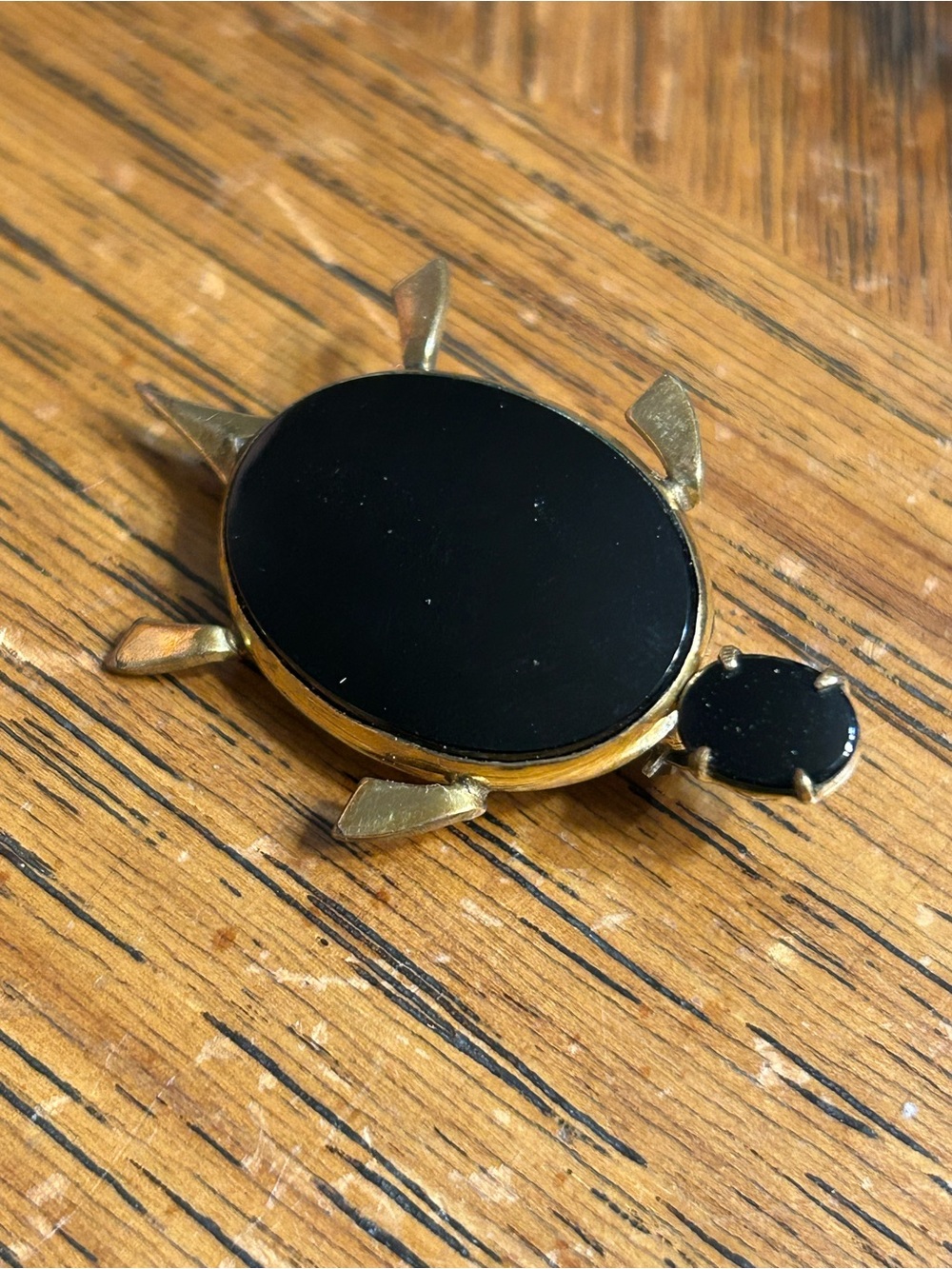 Turtle Brooch Pin Onyx 12k Gold Filled Tortoise W.E Richards WRE Modern 1"